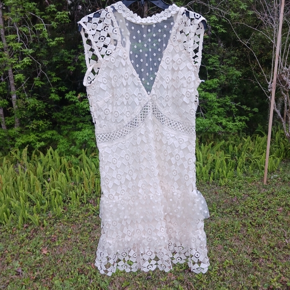 Romeo & Juliet Couture Dresses & Skirts - NWT Couture Romeo and Juliet Crochet Lace Dress  Ivory Cream Large